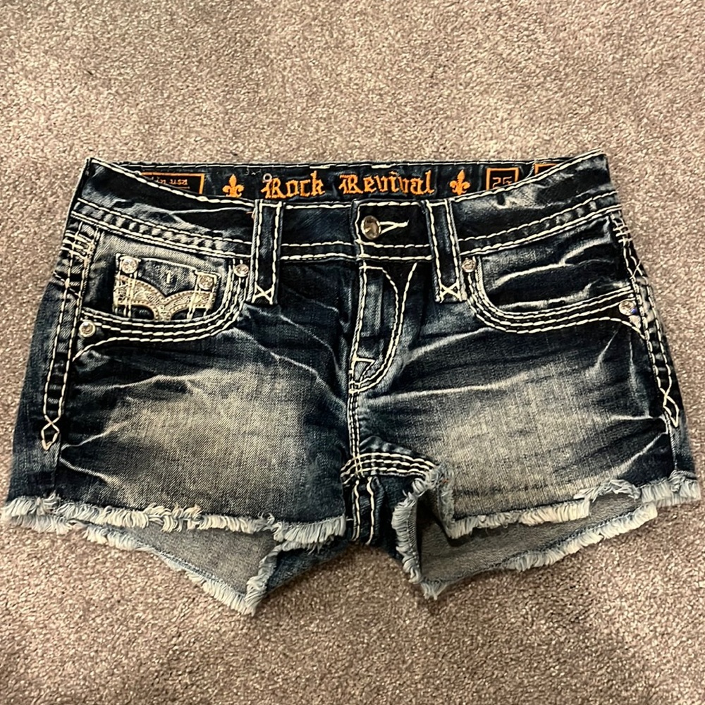 Rock Revival Shorts size 25